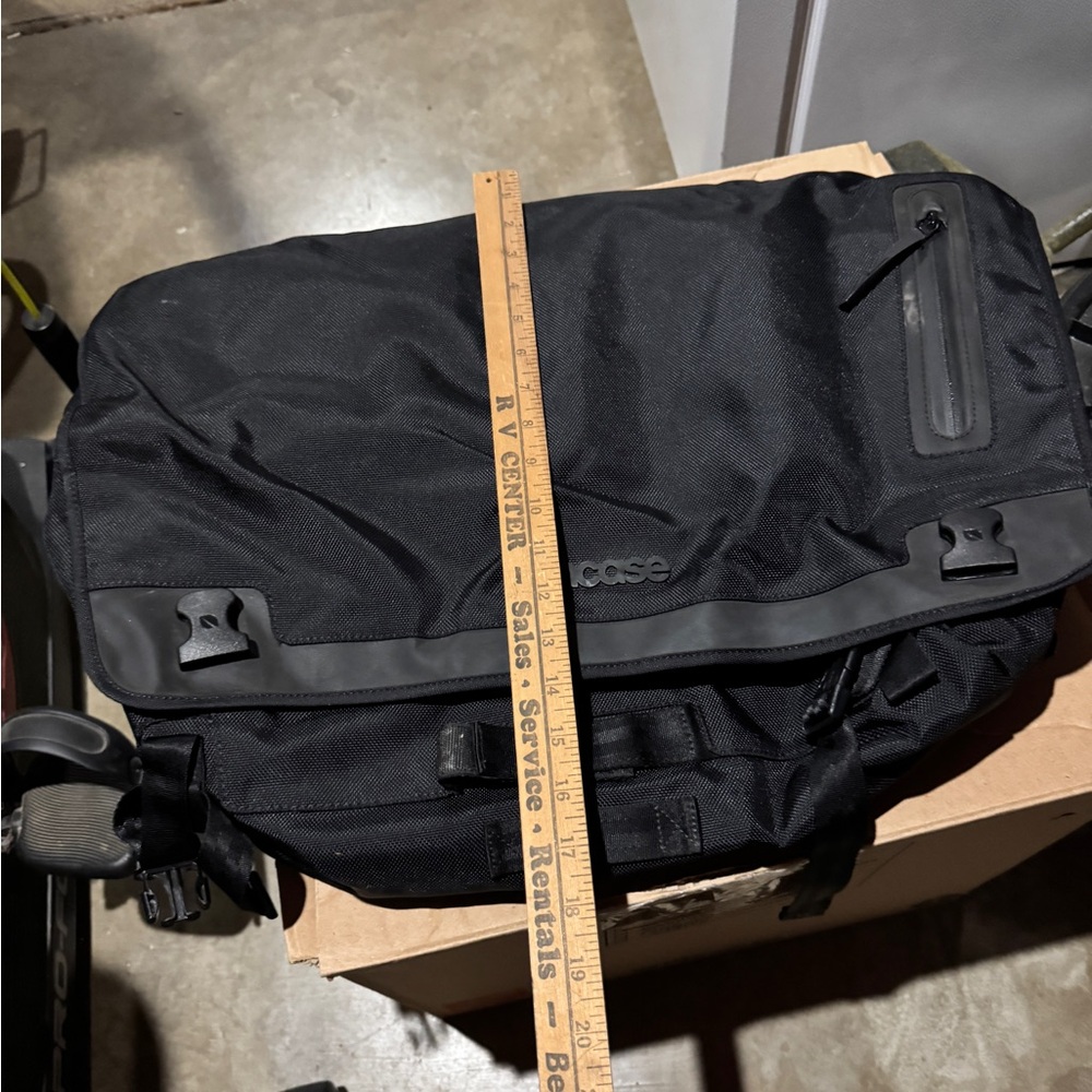 Incase Courier Collection Messenger Bag 2010 RARE VINTAGE - Picture 10 of 11